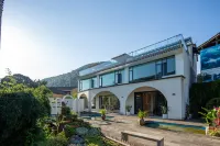 Floral Hotel· Suye Hot Spring Panoramic Inn (Tengchong Heshun Ancient Town Store) Hôtels à : Tengchong