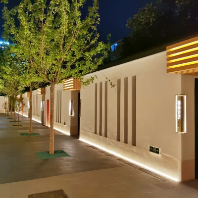 Beijing Tianxiangyun Courtyard-Style Hotel (Hujialou Subway Station) Hotels near Hujialou Station