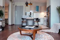 Homesuite' Home at Riverson Soho