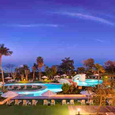 InterContinental Hotels MUSCAT by IHG Hotel Exterior