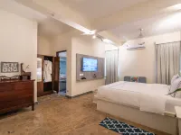 Sashas Holiday Village Hotels near Chapora River