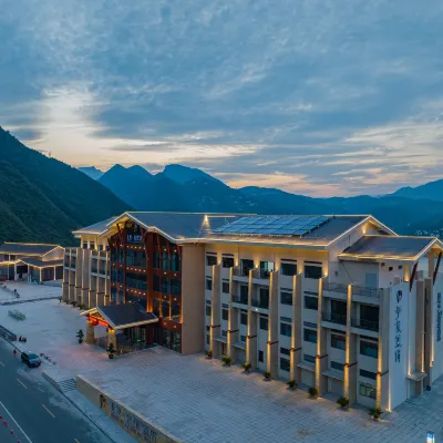 BaDong HongFa Hotel Hotels near Wuxiakou Scenic Spot
