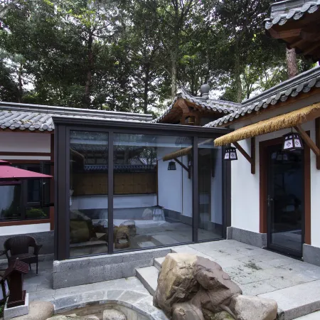 Huashentang Homestay