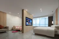 桐廬駿渟酒店（富春江店） 鄰近浙江工商大學杭州商學院（桐廬校區）的酒店