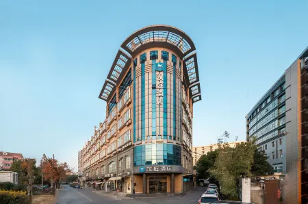HanTing Hotel (Shanghai Longbaixincun Subway Station)