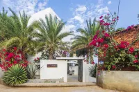 May Coastal Bed and Breakfast in Naozhou, Zhanjiang