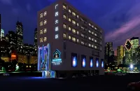 Home me Hotel Hotels near Three Central