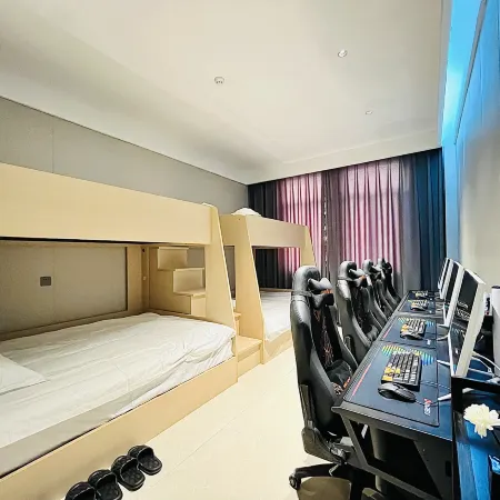 September E-sports Hotel (Fuyang West High-speed Railway Station)