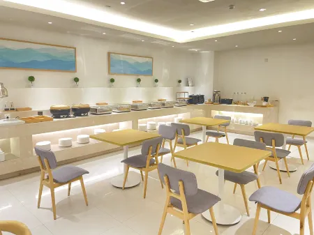 JI Hotel (Shanghai Jiading Xincheng Yuanxianghu Hotel) Отели рядом с достопримечательностью «Jiading Wistaria Garden»