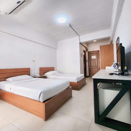 Siam Palace Hotel Отели рядом с достопримечательностью «Станция надземного метро Ari»