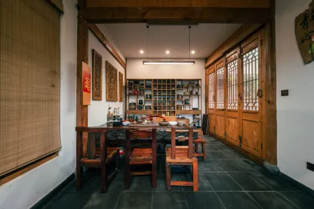 Lin Jian · Lin Jane Forest Secret Private Hot Spring Treehouse