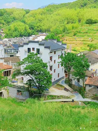 Moyaxuan Homestay (Huangling Scenic Area) Отели рядом с достопримечательностью «Wuyuan Huangling Scenic Area - Viewing Point»