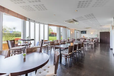 Appart’City Confort Nantes Ouest Saint-Herblain Отели рядом с достопримечательностью «Audencia Bachelors»