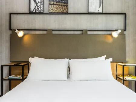 Ibis Paris Bastille Opéra 11ème Отели рядом с достопримечательностью «Atelier des Lumieres»