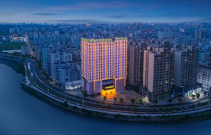 Vienna International Hotel（Zhanjiang Suixi Kongshengshan Scenic Spot）