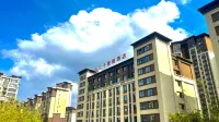 Three Thousand Lodge Hotel (China Railway Ecological City Yuelong International City Branch)