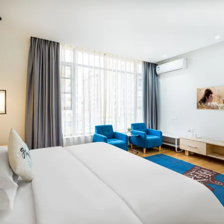 Star & Romantic Hotel (Honghe Water Town Huquan)