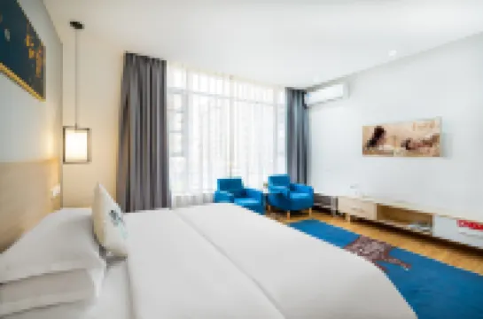 Star & Romantic Hotel (Honghe Water Town Huquan)