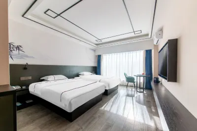 CLOUDS YUNLiansuo Yijia Hotel Hotels in Weishan