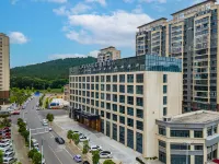 Lavande Hotel (Susong Zhengwuzhongxin Longjing Road) Hotels in Susong