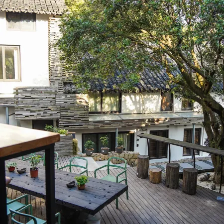 July YinShe · Mountain Sea Lake Panoramic Resort Villa