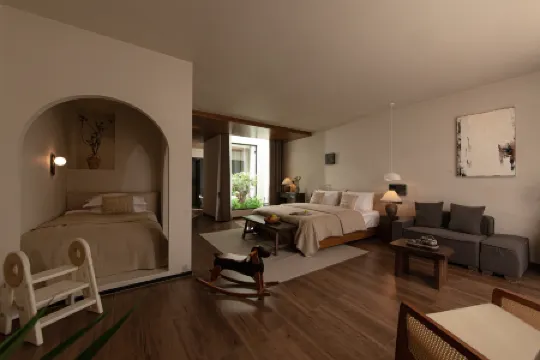 Shangri-La City Three Seasons · Liulu Resort Hotel (Dukezong Ancient City Branch)