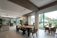 Anji Youxiang Parent Child Pool Resort Homestay (Zhongnan Baicaoyuan Branch) - Kaplıcalı