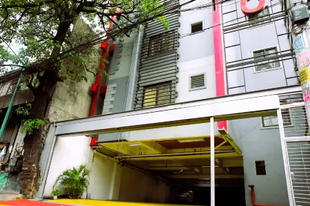 Arzo Hotel Makati