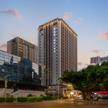 JUCHUNYUAN Fuzhou Grand Hotel (Dongjiekou Shopping Center Wuyi Square) Отели рядом с достопримечательностью «Фуцзянский Медицинский Университет (Тайцзянский Кампанский) - библиоте»
