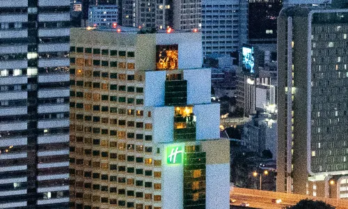 Holiday Inn Bangkok Silom