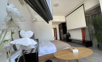 Habitat B & B (Honggutan Wanda store)