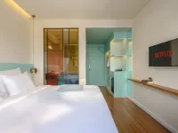 M Village Hotel Tao Dan Park Hotels near War Remnants Museum