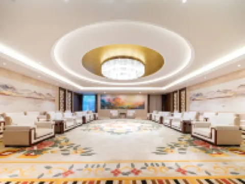 Hebi Yingbin Garden Hotel (Hebi East High-speed Railway Station) Hotels in Hebi