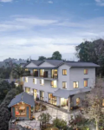 Yunyun Yashe Hotel (Bodhi Mountain Park Branch, Wutongqiao District, Leshan)