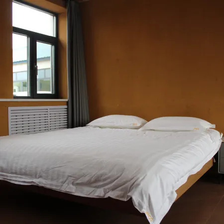 Riverside Boat Song Hotel Homestay