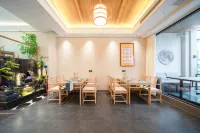 โรงแรมหลินฉี กู่หยิน สาขา ศูนย์รับส่งนักท่องเที่ยว เขาจิ่วหัว - พร้อมอาหารเช้า