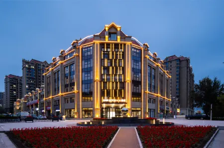 Jinyi Best Hotel (Zhangjiakou High-speed Railway Station) Отели рядом с достопримечательностью «Wuhan University of Technology Network Education Zhangjiakou Branch Campus»
