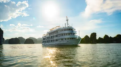 The Au Co Cruise - Managed by Bhaya Cruise Hotels in Tuần Châu