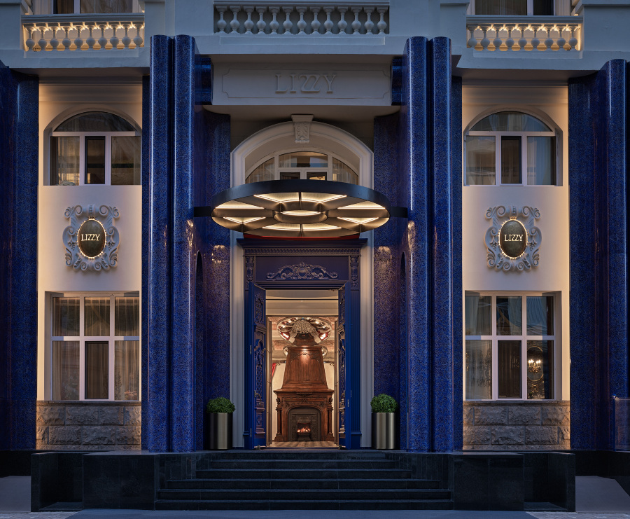 LIZZY • Ritz Hotel on Harbin Central Street