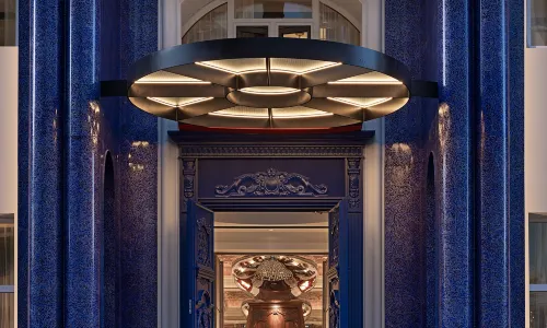 LIZZY • Ritz Hotel on Harbin Central Street