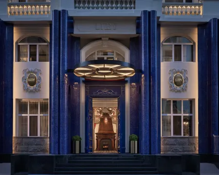 LIZZY • Ritz Hotel on Harbin Central Street Hotels in Harbin