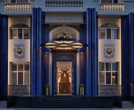 LIZZY • Ritz Hotel on Harbin Central Street Отели рядом с достопримечательностью «Harbin Institute of Technology»