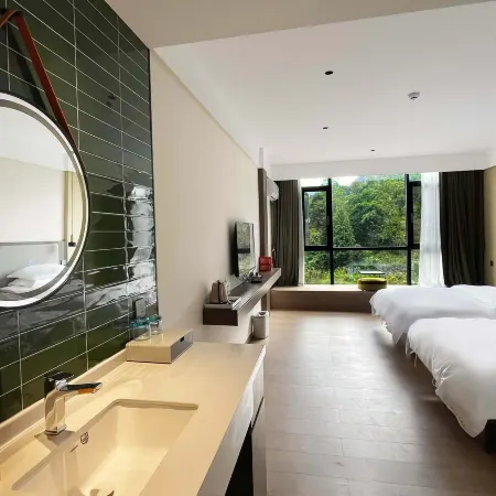 Banshan No.1 Hotel (Nizhu River Grand Canyon Scenic Area)