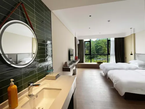 伴山壹號飯店（尼珠河大峽谷景區店）