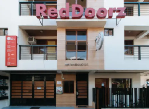 เรดดอร์ซ พลัส ใกล้ อัพทาวน์ บีจีซี มอลล์ โรงแรมใกล้สถานฑูต โคเรียน