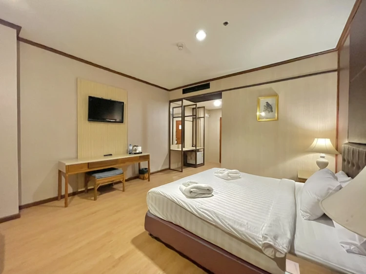 รูปภาพของLertthanee Hotel