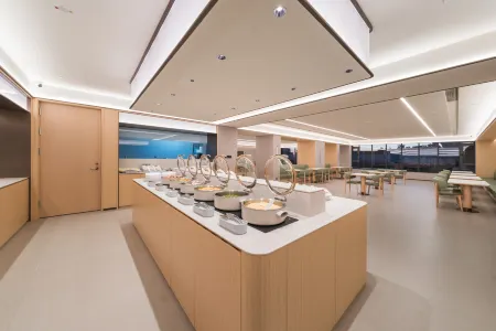 JI Hotel (Jiuquan Municipal Government) Отели рядом с достопримечательностью «Jiuquan Tianbao Scenic Area»