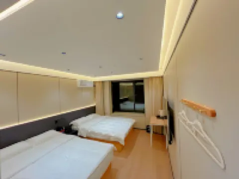 Luoshan Baitao Hotel