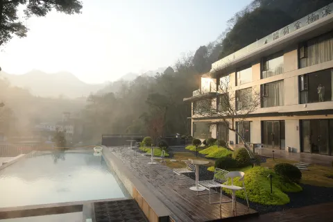 Mount Emei Hetang Nanxi Hotel