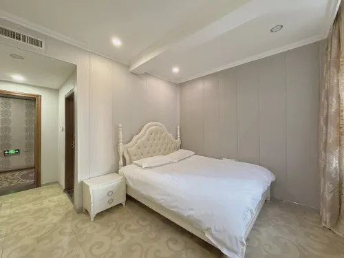 บิสซิเนส โฮเต็ลดองกวน (ถนนเซ็นทรัล ฮาร์บิน)